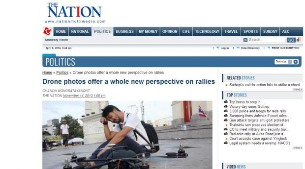 Un journaliste équipé d'un drone se prépare à couvrir les manifestations à Bangkok / Capture d'écran du quotidien The Nation